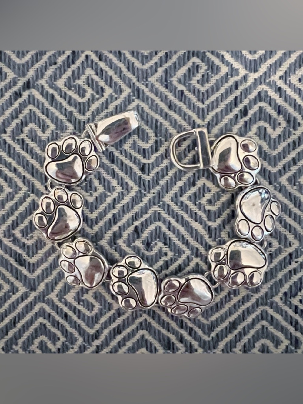 Paw Bracelet Magnetic Closure Clasp Dog Cat Pet Theme Silver Tone Kitten Puppy